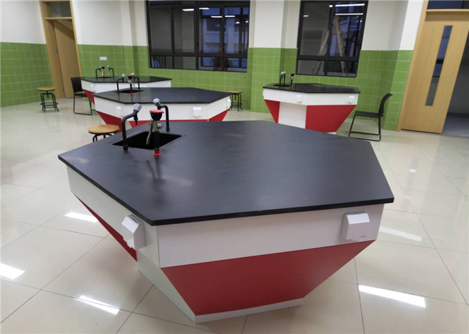 University experiment bench