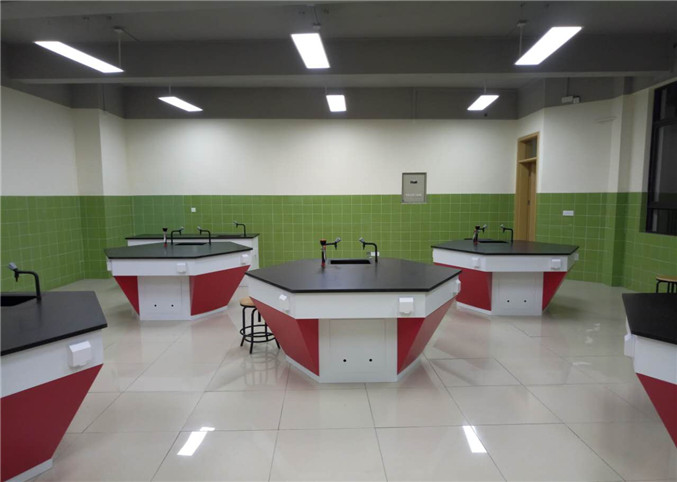 University experiment bench